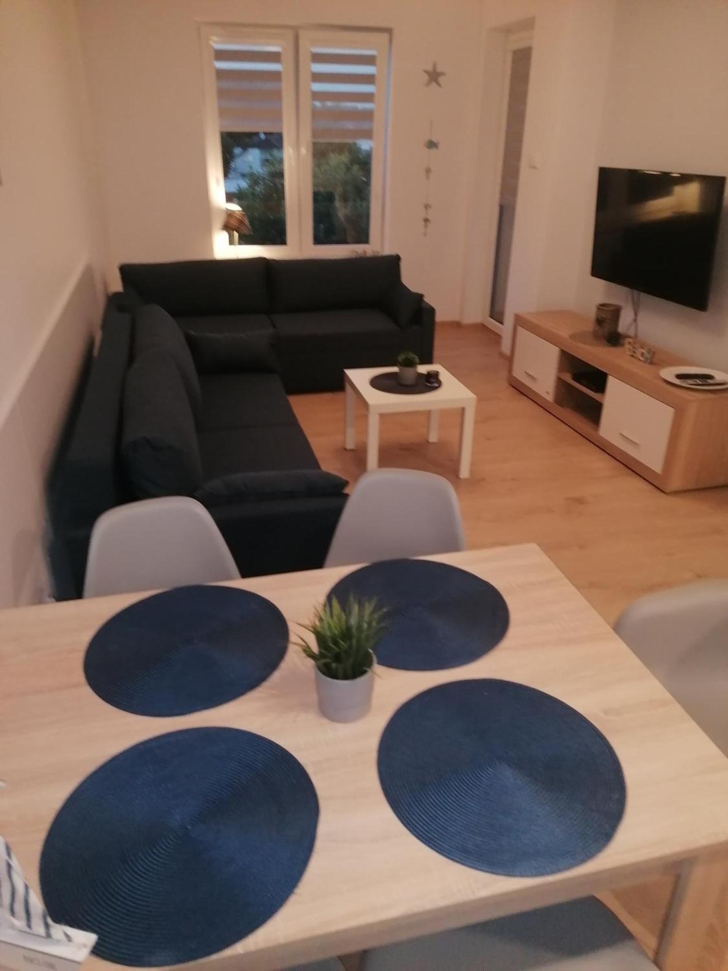 Morze Kolobrzeg Basen Kryty Apartment Exterior photo